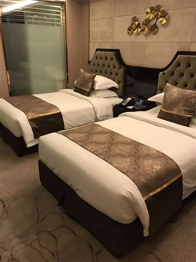 Pullanoman Holiday Inn 珠海